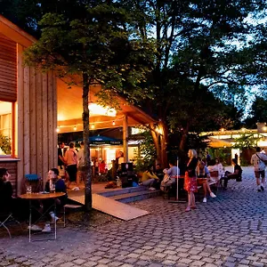 The Tent - Youth Only - Buchung Leider Nur Bis 30 Jahre Moeglich! , München Duitsland