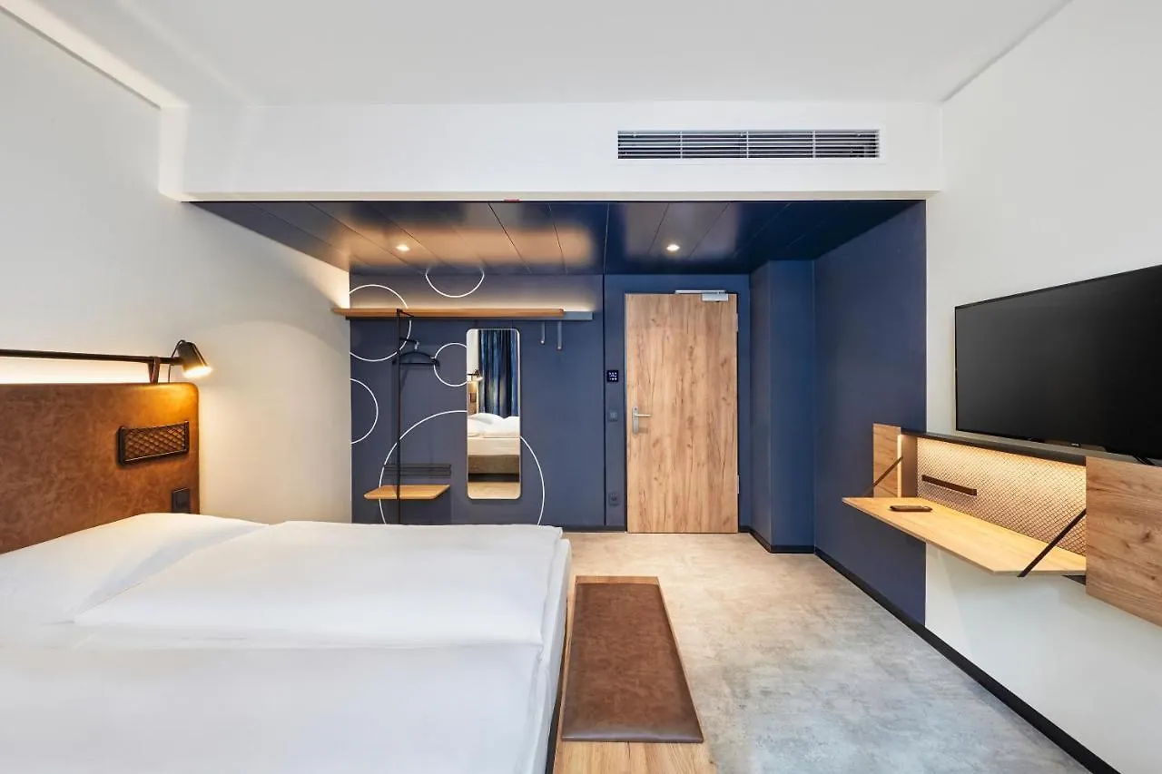 H2 Hotel Duesseldorf City Almanya